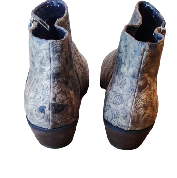 Very Volatile Women's Roces Embossed Ankle Boots, Black Rinse, US Sizes 10. - Picture 2 of 6